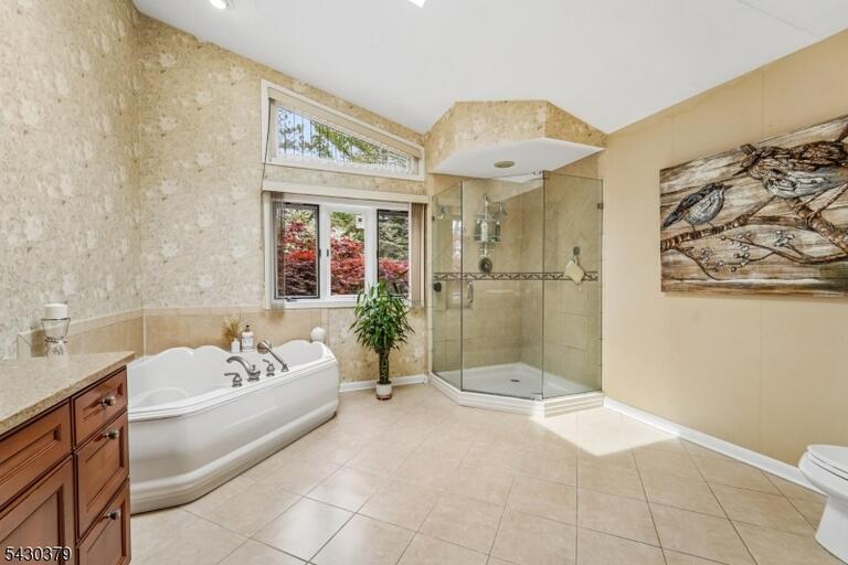 Property listing MLS 4039342 photo 23