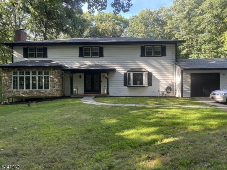 Property listing MLS 4040735 photo 2