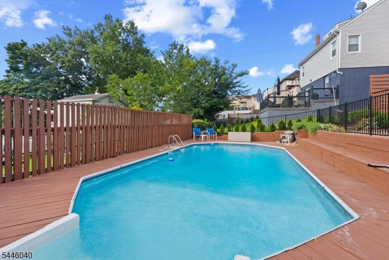 Property listing MLS 4040850 photo 37