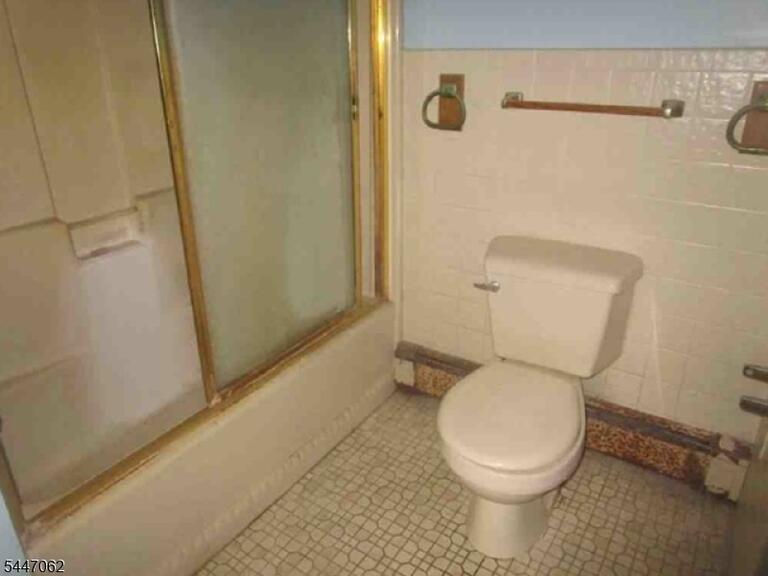 Property listing MLS 4040971 photo 7