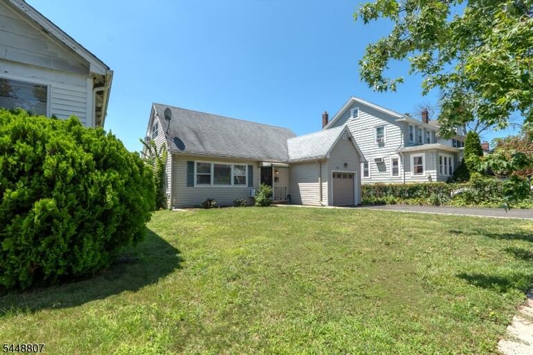 Property listing MLS 4042588 photo 2