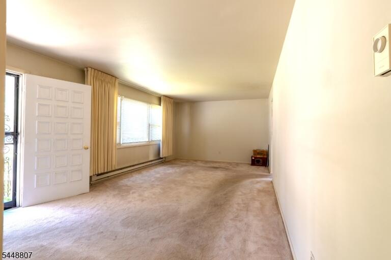 Property listing MLS 4042588 photo 5