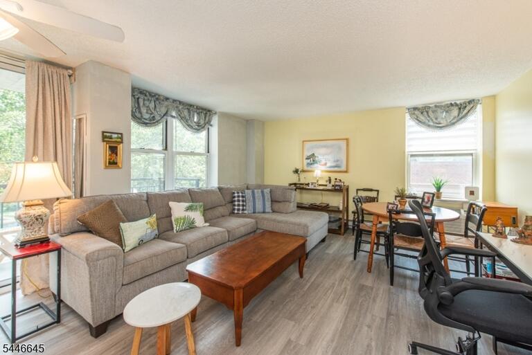 Property listing MLS 4042635 photo 4