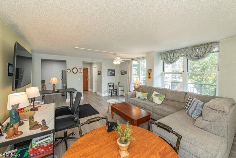 Property listing MLS 4042635 photo 6