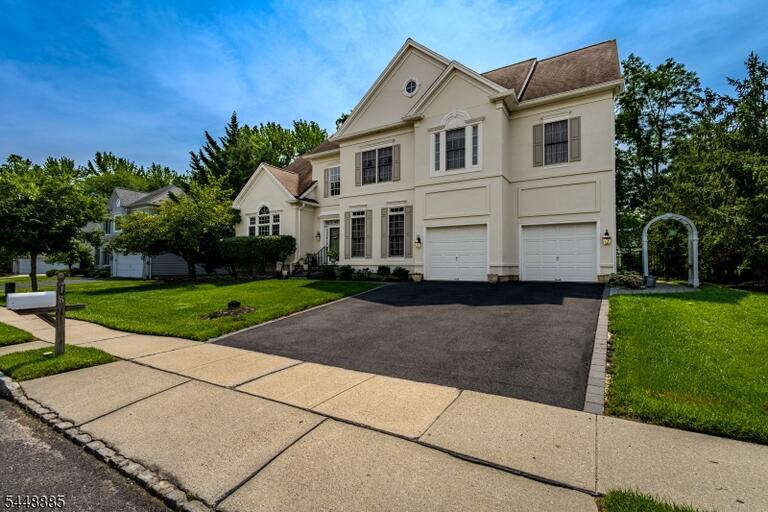 Property listing MLS 4042673 photo 3