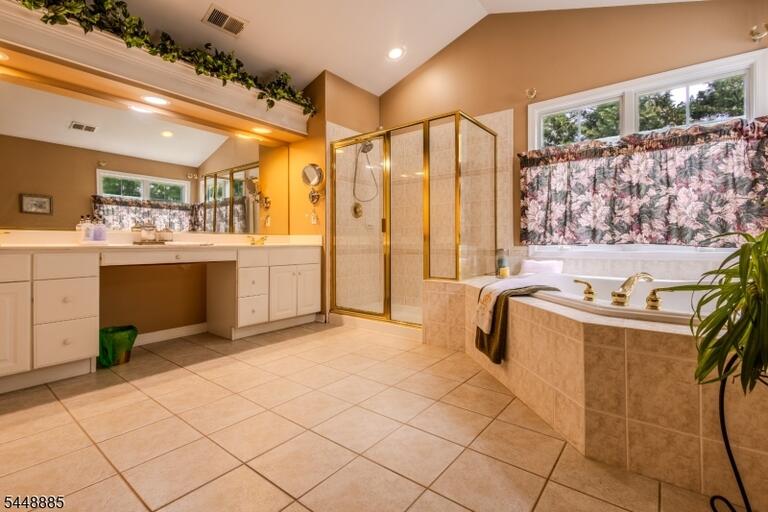 Property listing MLS 4042673 photo 40
