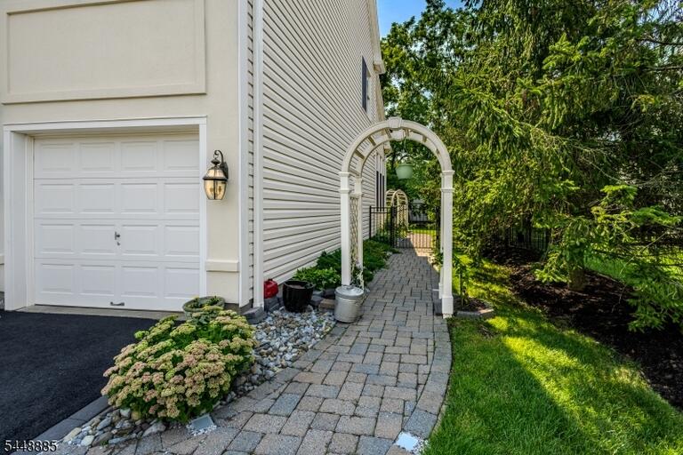 Property listing MLS 4042673 photo 6