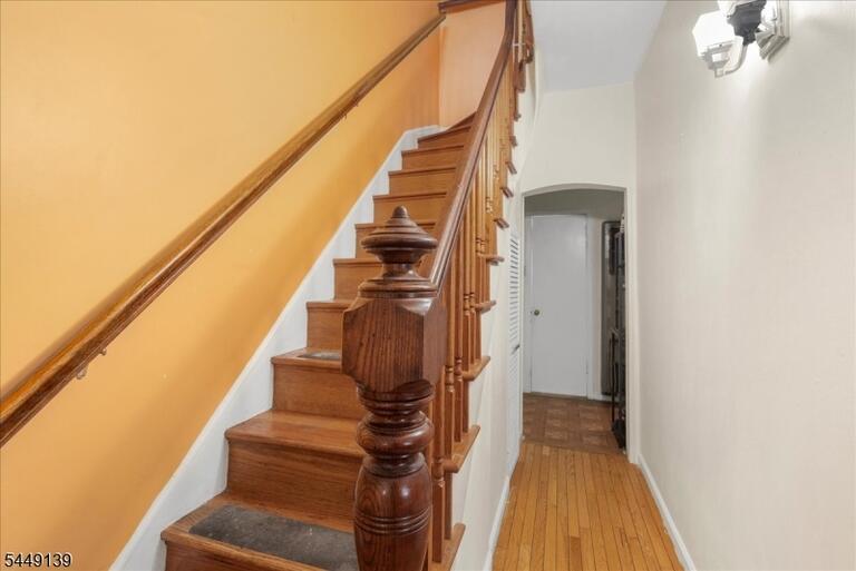 Property listing MLS 4042880 photo 3