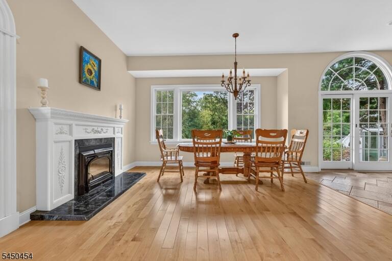 Property listing MLS 4043920 photo 10
