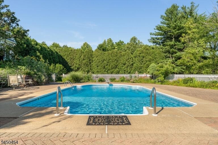 Property listing MLS 4043920 photo 37
