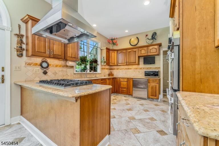 Property listing MLS 4043920 photo 7