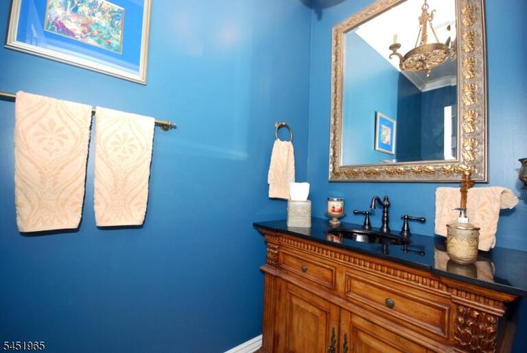 Property listing MLS 4045283 photo 11