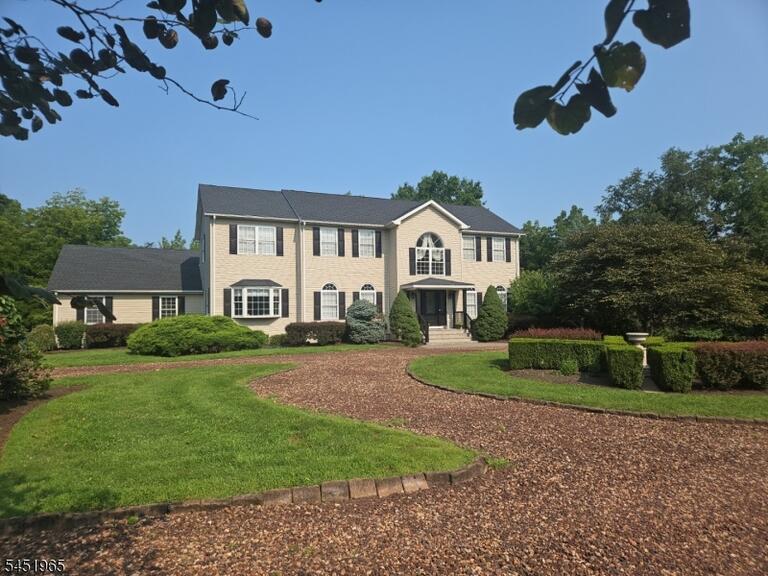 Property listing MLS 4045283 photo 2