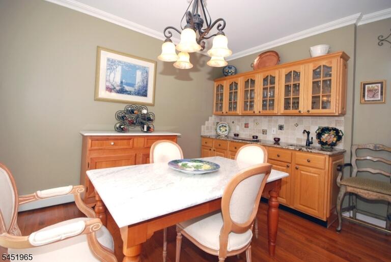 Property listing MLS 4045283 photo 8