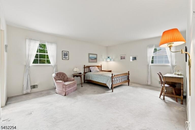 Property listing MLS 4046449 photo 23