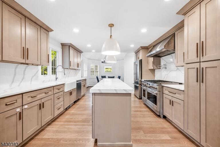 Property listing MLS 4046602 photo 13