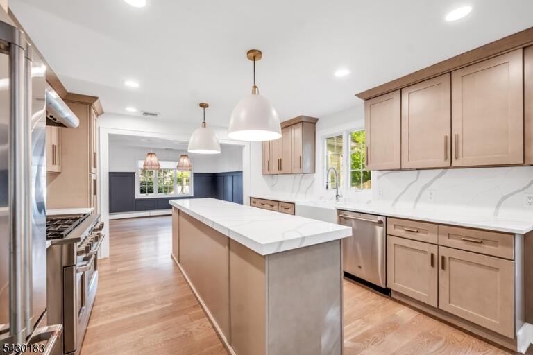 Property listing MLS 4046602 photo 15