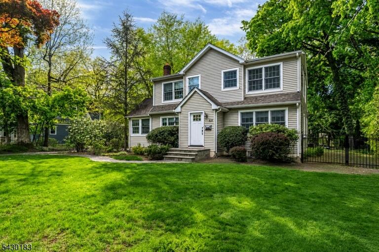 Property listing MLS 4046602 photo 2
