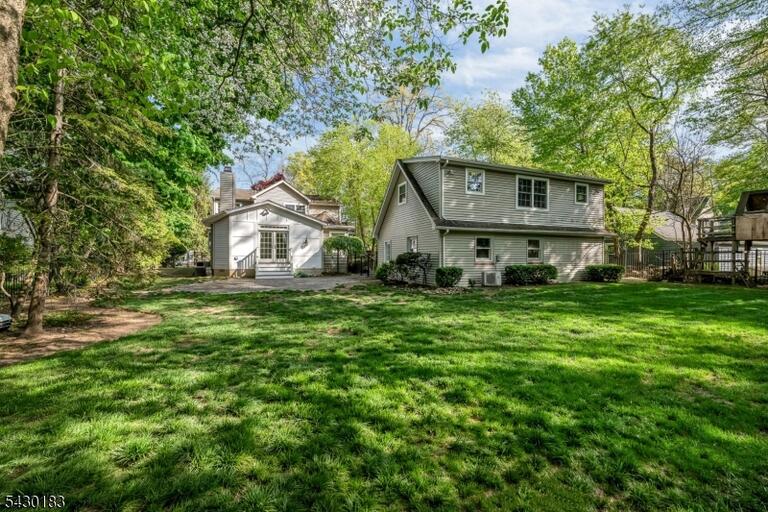 Property listing MLS 4046602 photo 38