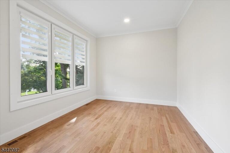 Property listing MLS 4046640 photo 15