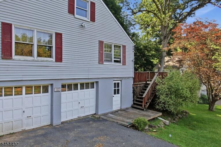 Property listing MLS 4047333 photo 4