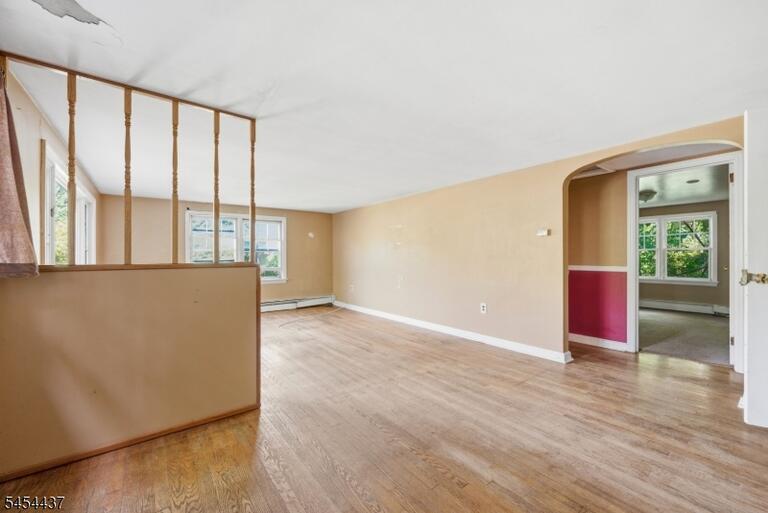 Property listing MLS 4047333 photo 5