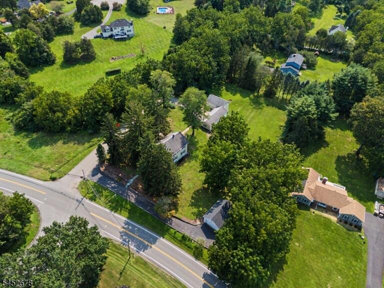 Property listing MLS 4047876 photo 1
