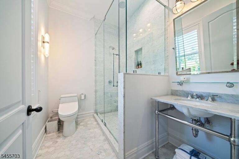 Property listing MLS 4048526 photo 16