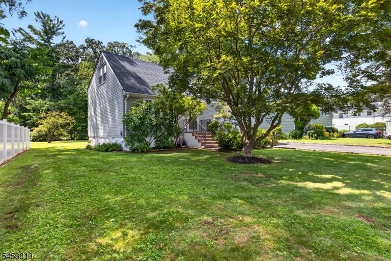 Property listing MLS 4048844 photo 4