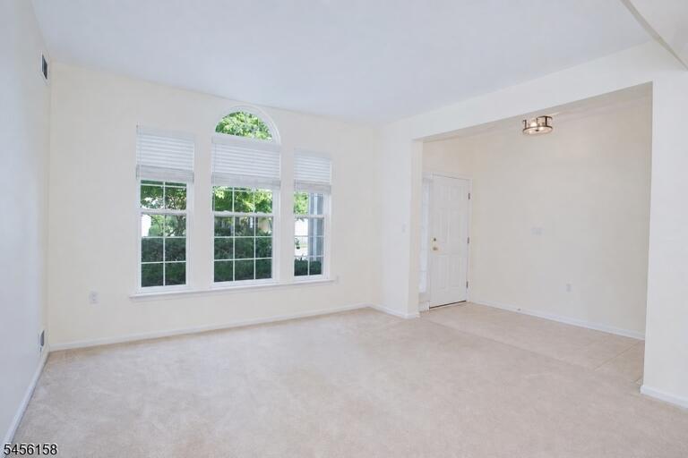 Property listing MLS 4048845 photo 10