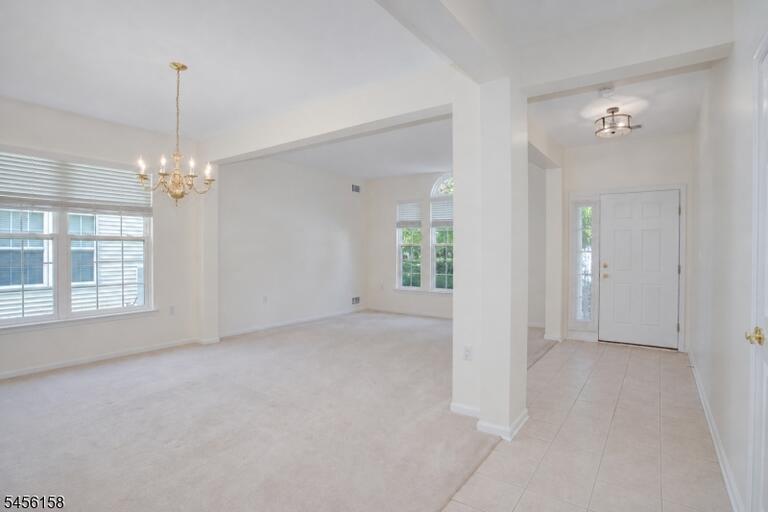 Property listing MLS 4048845 photo 12