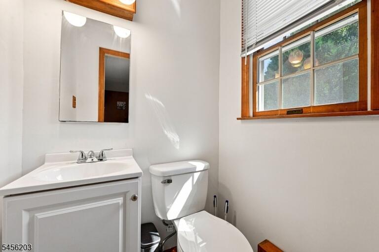 Property listing MLS 4048854 photo 25