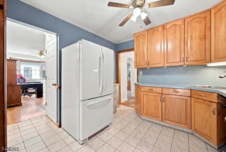 Property listing MLS 4048854 photo 8