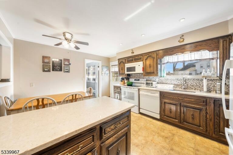 Property listing MLS 4048914 photo 11