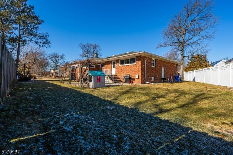 Property listing MLS 4048914 photo 26