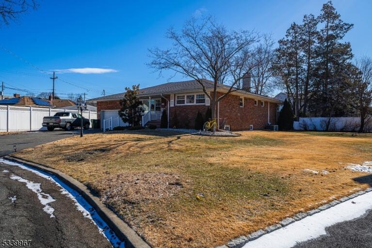 Property listing MLS 4048914 photo 3
