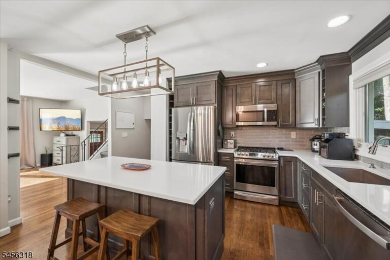 Property listing MLS 4048945 photo 17
