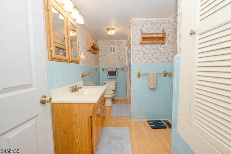 Property listing MLS 4049036 photo 37