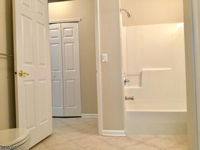 Property listing MLS 4049114 photo 18