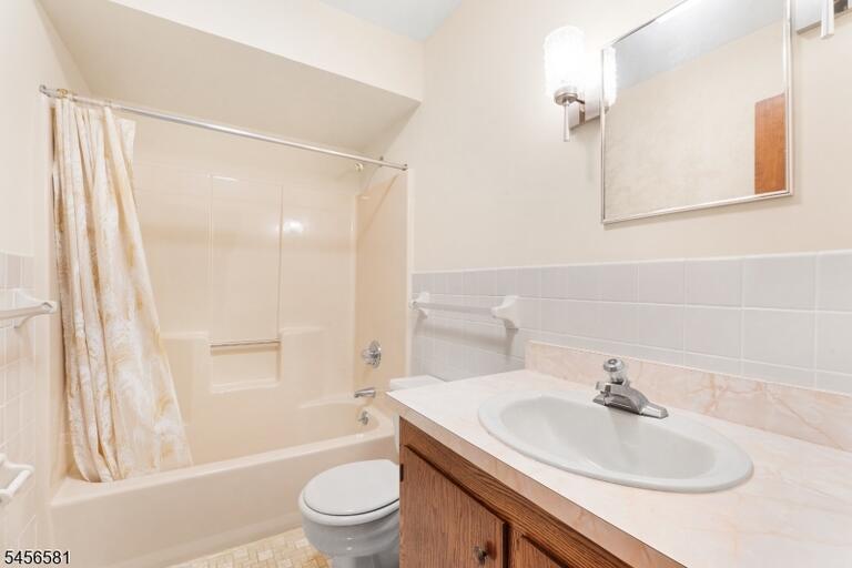 Property listing MLS 4049209 photo 28