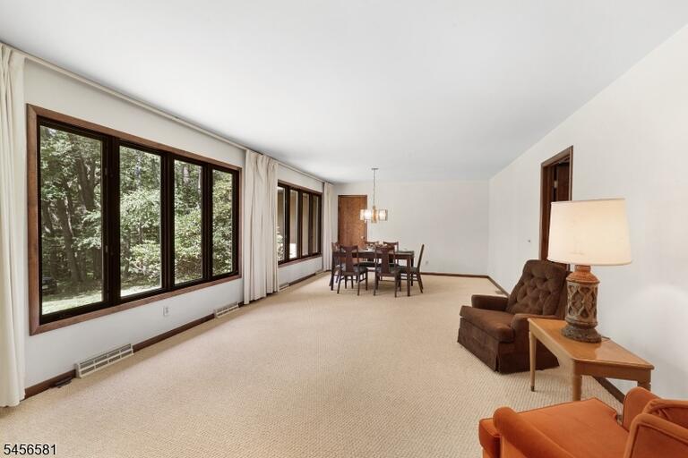 Property listing MLS 4049209 photo 7