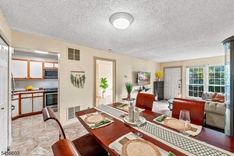 Property listing MLS 4049226 photo 7