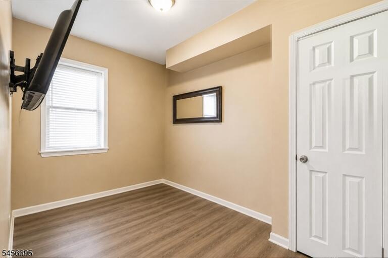 Property listing MLS 4049295 photo 11