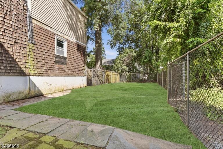 Property listing MLS 4049295 photo 13