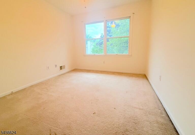 Property listing MLS 4049298 photo 15