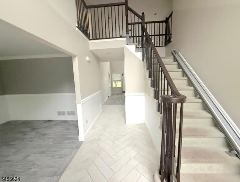 Property listing MLS 4049298 photo 3
