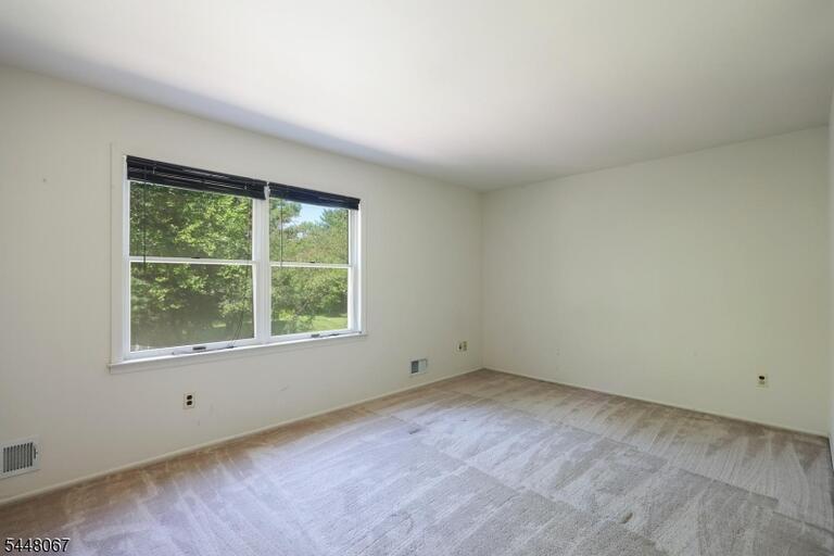 Property listing MLS 4049315 photo 40