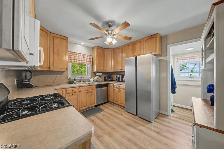Property listing MLS 4049319 photo 6