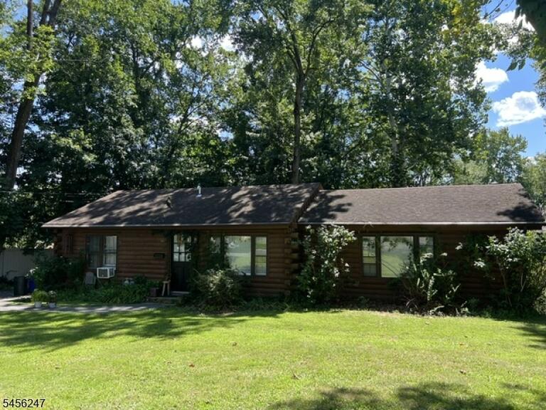 Property listing MLS 4049324 photo 1