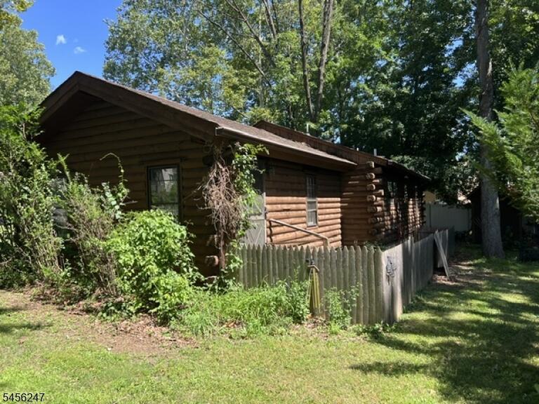 Property listing MLS 4049324 photo 3